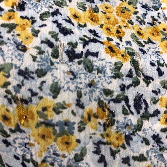 Floral Romper Low V-neck Sz: XXSmall - Picture 8 of 9